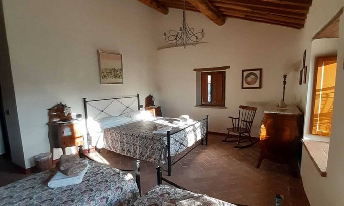 Chiusdino Bed & Breakfast | No. 3 DOUBLE ROOM with the possibility of a third and fourth bed