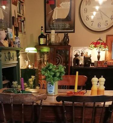 Aberdare Bed & Breakfast | No. 30