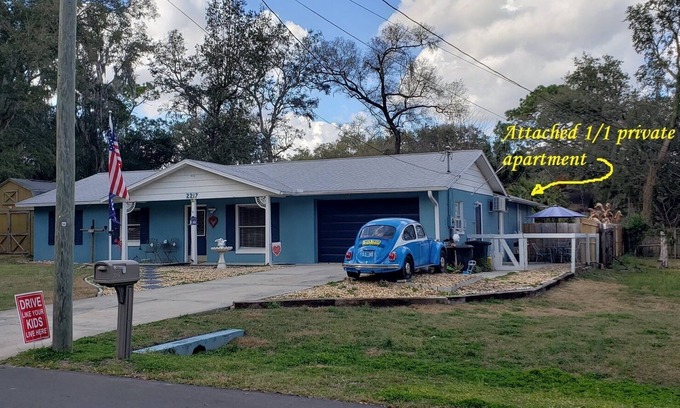 Ocala Apartment | No additional fees expect a small one for pets. Minutes from downtown Ocala.