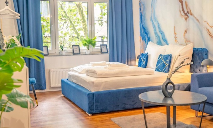 Mannheim Condo | Noble Studio | 1 Min to HBF