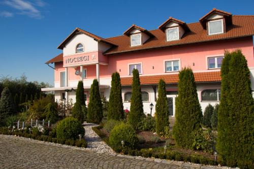 Boleslawiec Bed & Breakfast | Noclegi Biała Róża