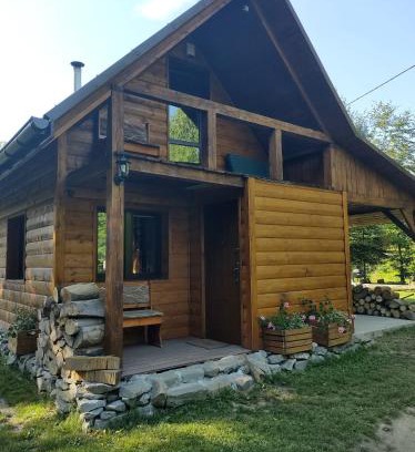 Korczyna Ski Chalet | Noclegi Dębowe Ranczo