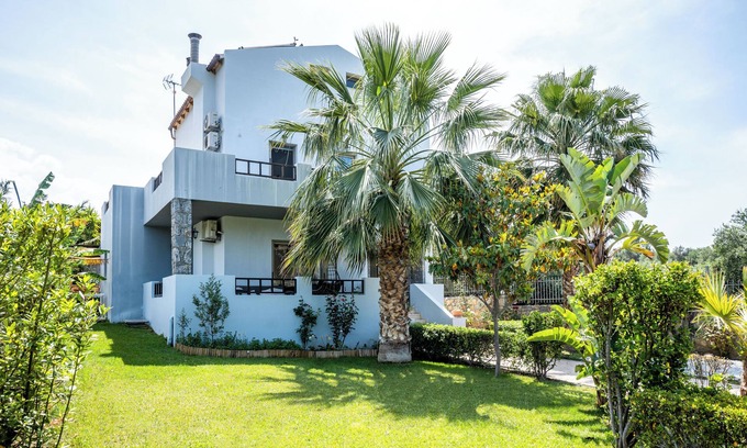 Sissi Villa | Noema -Sisi a quintessential Cretan village full of tavernas and seafront cafes