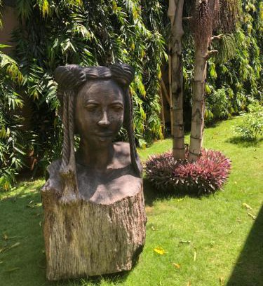 Lome House | Nomads