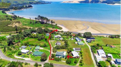 Opononi House | 'Noni's House' Coastal Opononi Hokianga