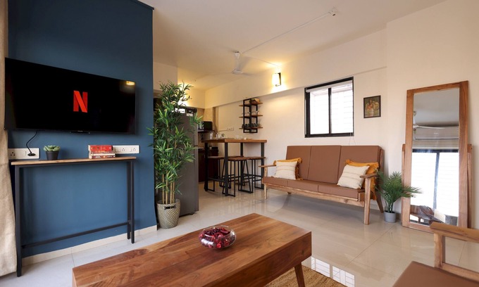 Vile Parle West Apartment | Nook&Co - Vile Parle 6