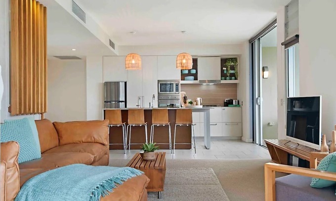 Noosa Heads Apartment | Noosa Luxury, mins to beach. Ocean and bush views.