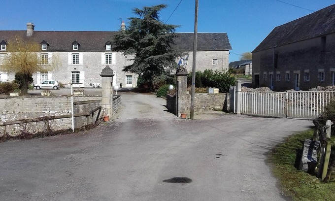 Saint-Hilaire-Petitville Cottage | Normandy landing beaches