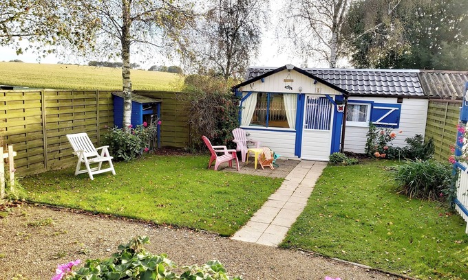 Villainville Cottage | Normandy Getaway, goat 8 km from Etretat, Nature Beaches, gastronomy, dog