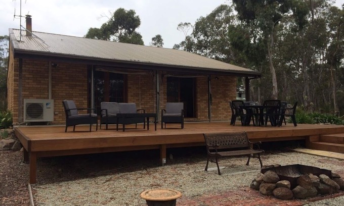 North Bruny House | North Bruny Hideaway- Escape and explore amazing