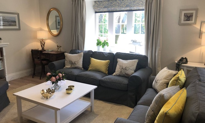 Guyzance Cottage | North Lodge cottage is a Charming/cozy 1890’s gate house