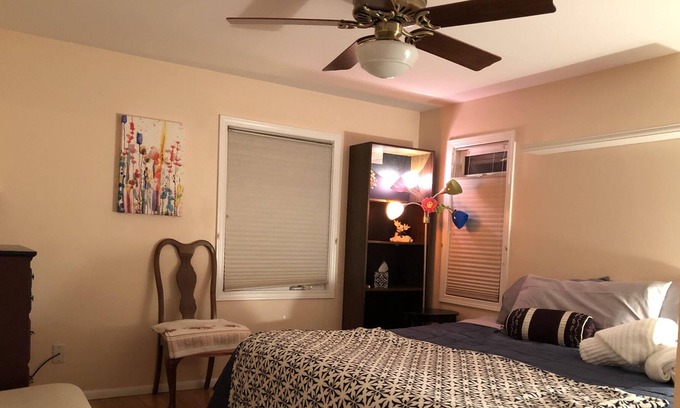 Greenwood House | North Seattle single family spacious house - easy commute close to Downtown