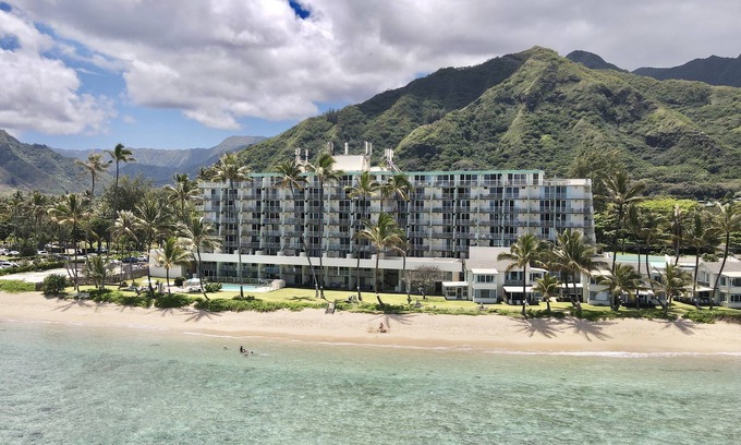 Punaluu Condo | North Shore getaway condo with pool