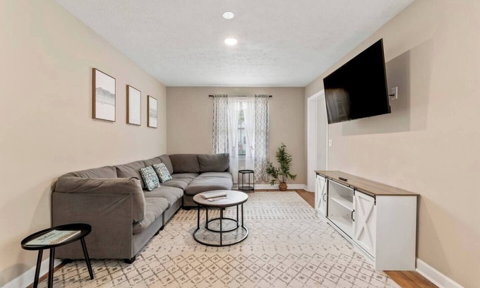 Southbank Apartment | Northeast Florida Retreat