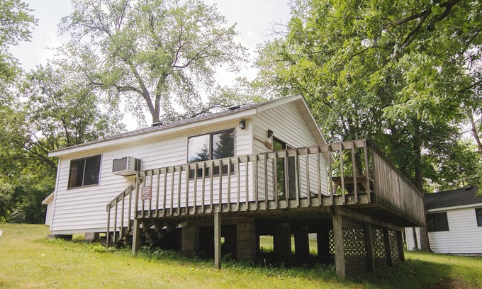 Richmond Cabin | Northern Pines, 2BR lakefront cabin situated in family-friendly Riverside Resort