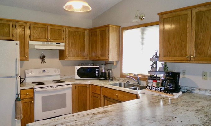 Moorhead House | NOT Accepting Bookings Now!