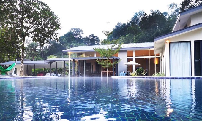Hulu Langat Villa | NOURI VILLA A Tale of Two Rivers