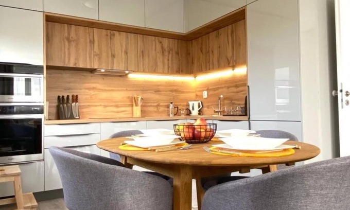 Poprad Apartment | Nový byt s parkovaním na dosah Tatrám.