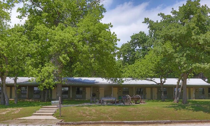 Decatur House | NRS Event Center & Guest Ranch