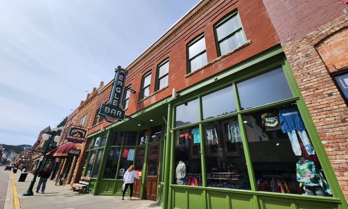 Deadwood Apartment | Nugget Suite - Main Street