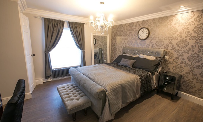 Wymondham Apartment | Number 10 The Abbey Oxburgh Hall Apartment