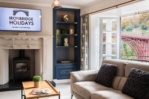 Coalbrookdale Apartment | Number Six