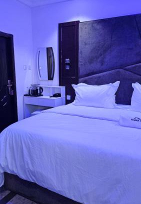 Asaba Apartment | Number Ten by Scarborough - Luxury Serviced Apartments, Asaba