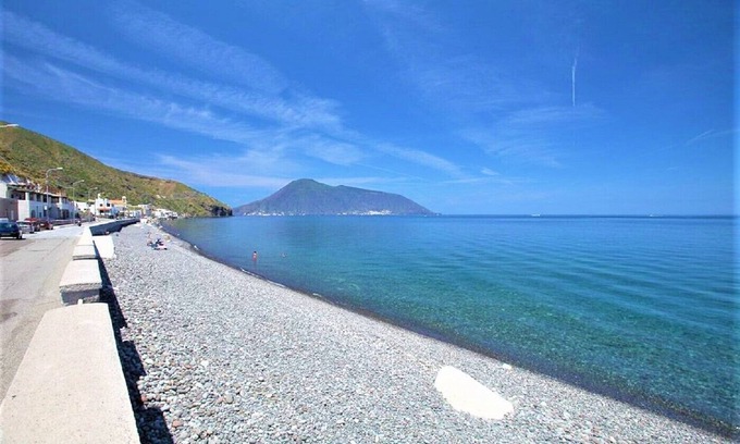 Acquacalda Apartment | Nuova! Casa Fronte Spiaggia con Patio e Parceggio Gratuito - Vista Spettacolare!