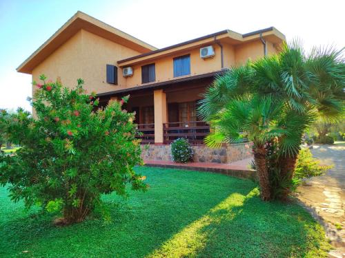 Santa Maria La Palma Bed & Breakfast | Nuraghe Bianco