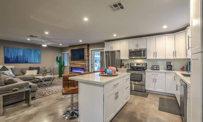 Richfield House | NV2804 · 1.8 Miles from the Strip! Private Pool, Game Room!