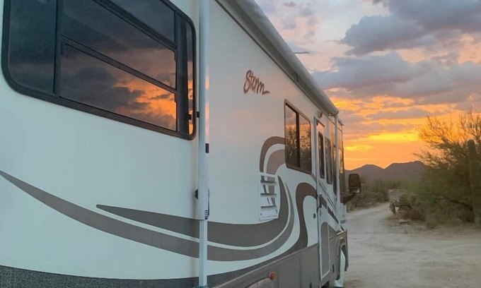 Tortolita House | NW Tucson - Roomy 20 Foot RV Nestled On A 3 Acre Property Sleeps 4