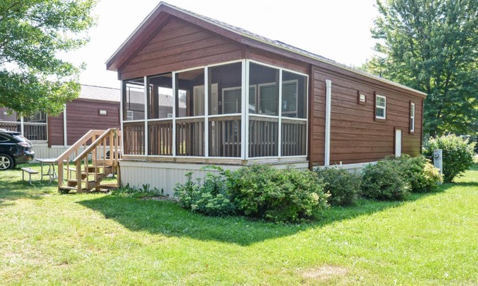 Amboy House | O'Connell's RV Campground Deluxe Park Model 38