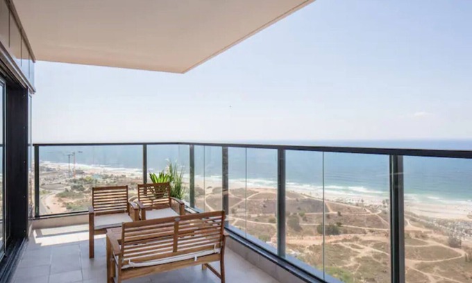 Bat Yam Apartment | O&O Group- Magical 4BR APT With Panoramic Sea View