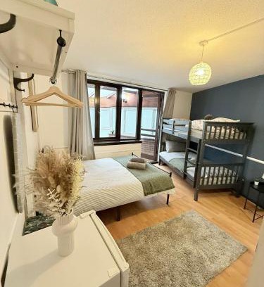 Brondesbury House | Oak Guest Rooms