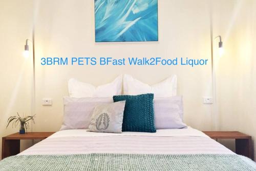 Bell Park House | OAK'S BrkFast, WiFi,Fetch,Walk2Pizza,Coffee,Liquor