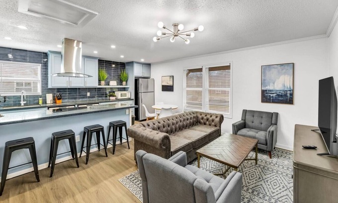 College Station Apartment | Oakley: 2nd floor, King Beds/Close to A&M