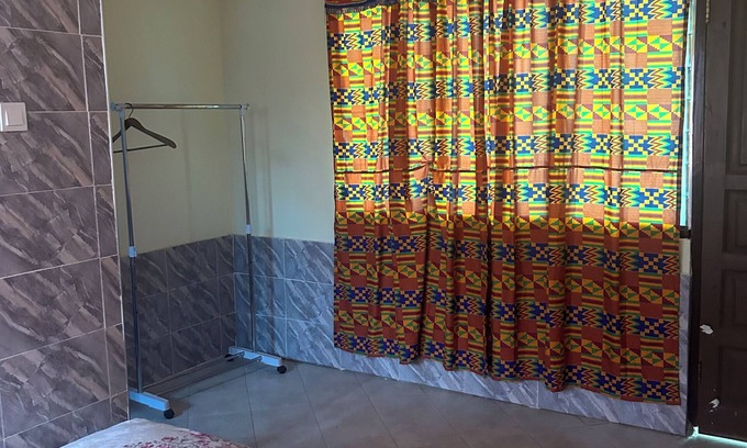 Pepease House | Oaks : Private Room 2