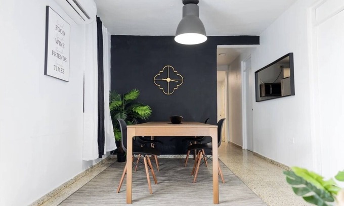 Sabana Abajo House | Oasis. 2nd floor home close to everything you need.