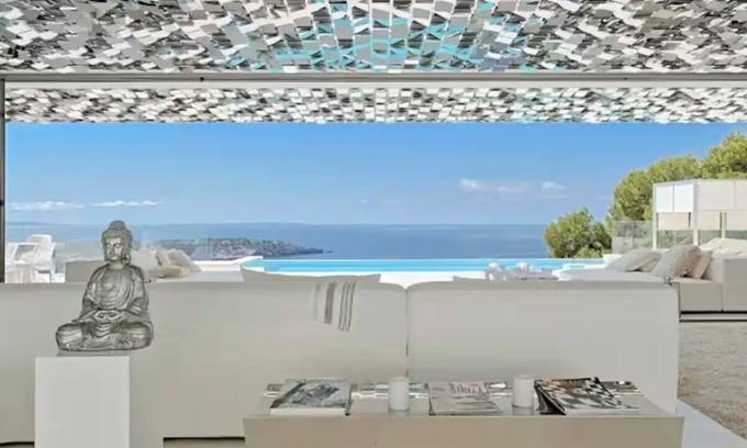 Sant Josep de sa Talaia Villa | Oasis of luxury and comfort, the best gated community in the world.