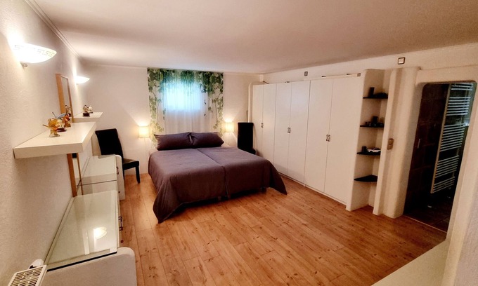 Laichingen Apartment | Oasis of peace at the edge of the forest - parents and up to 5 children are welcome on 90 square meters