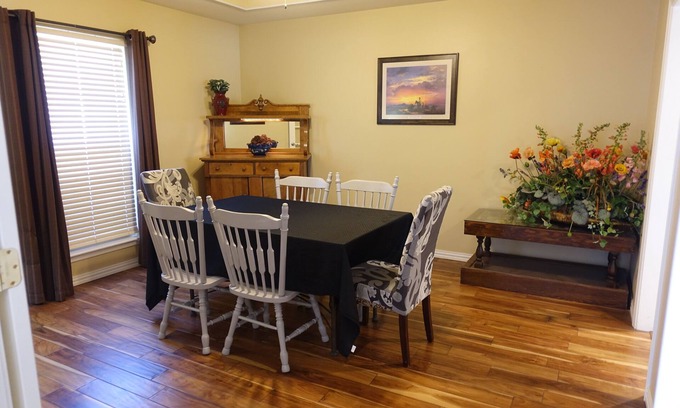 Canyon House | Oasis of the Plains, minutes from WTAMU and Palo Duro Canyon.