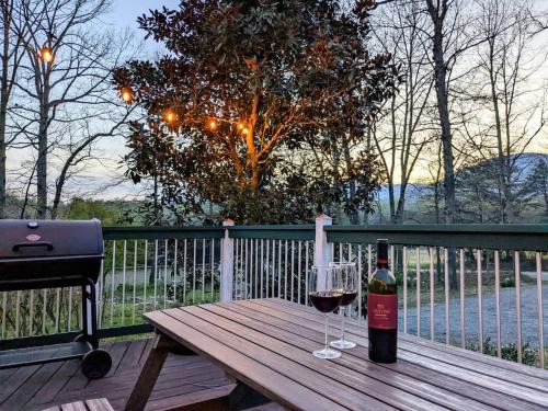 Faber House | Oasis on 151 - Ideal Location on Brew Ridge Trail