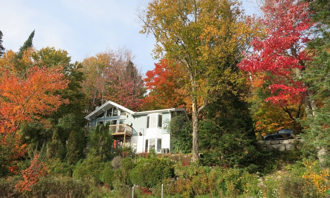 St-Adolphe-d'Howard House | Oasis South facing Lakefront Cottage, minutes from forest trails and ski hills