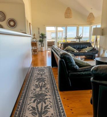 Warrenben House | Océane Beach House Marion Bay South Australia