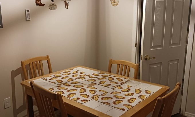 Reddick Apartment | Ocala-Reddick Studio Apartment on gated horse farm - Pets welcome