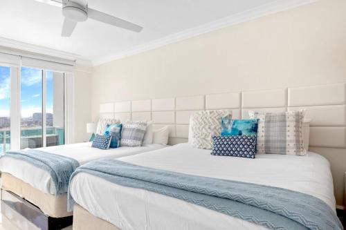 Puerta de Tierra Apartment | Ocean Breeze Resort With Lagoon View - 4 Guests