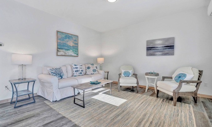 Owls Head House | Ocean Breeze West Wind – 2BR Retreat Near Rockland