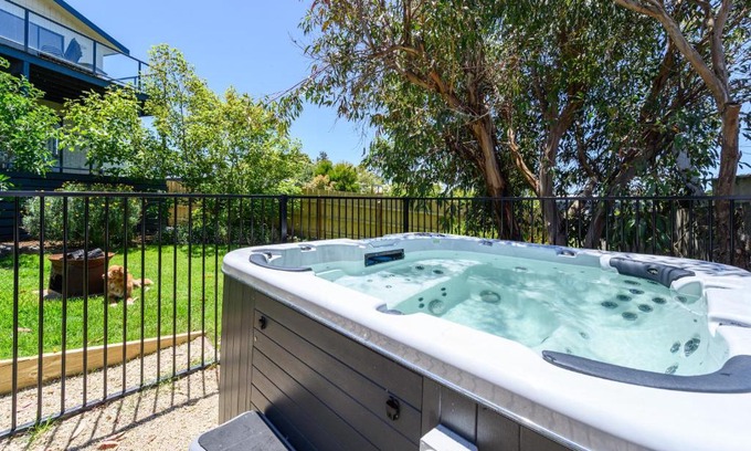Kilcunda House | Ocean & Country Views, Spa, Pets Welcome, Fireplace - Your Ocean Oasis 10 minutes to Phillip Island