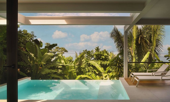 Buenos Aires Villa | Ocean View Villa Nicholson w/private pool, steps from the beach