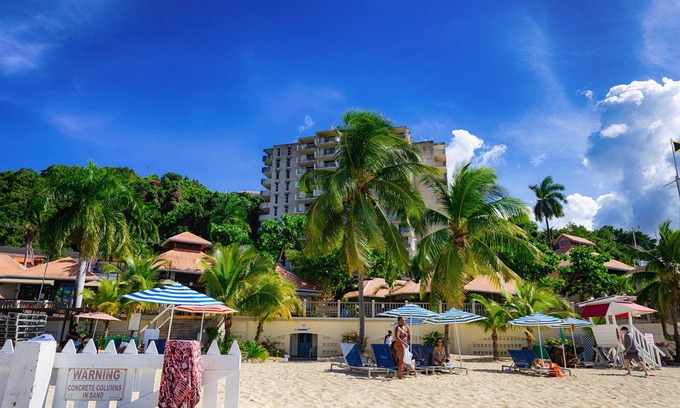 Montego Bay Apartment | Ocean Front Apartment Montego Bay Hip Strip